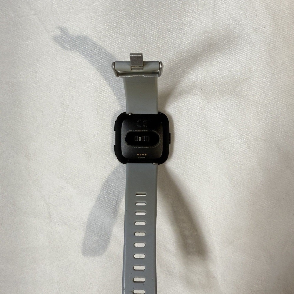 Fitbit Versa Model‎ FB504 - Picture 5 of 6